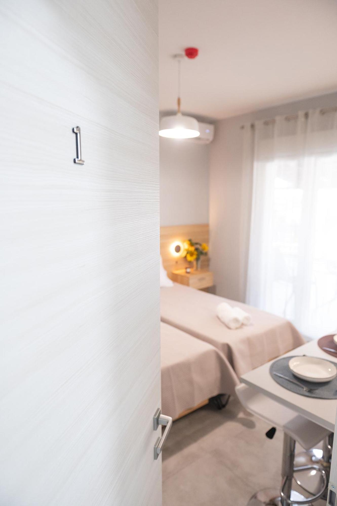 Four Sis Rooms Mangana Esterno foto