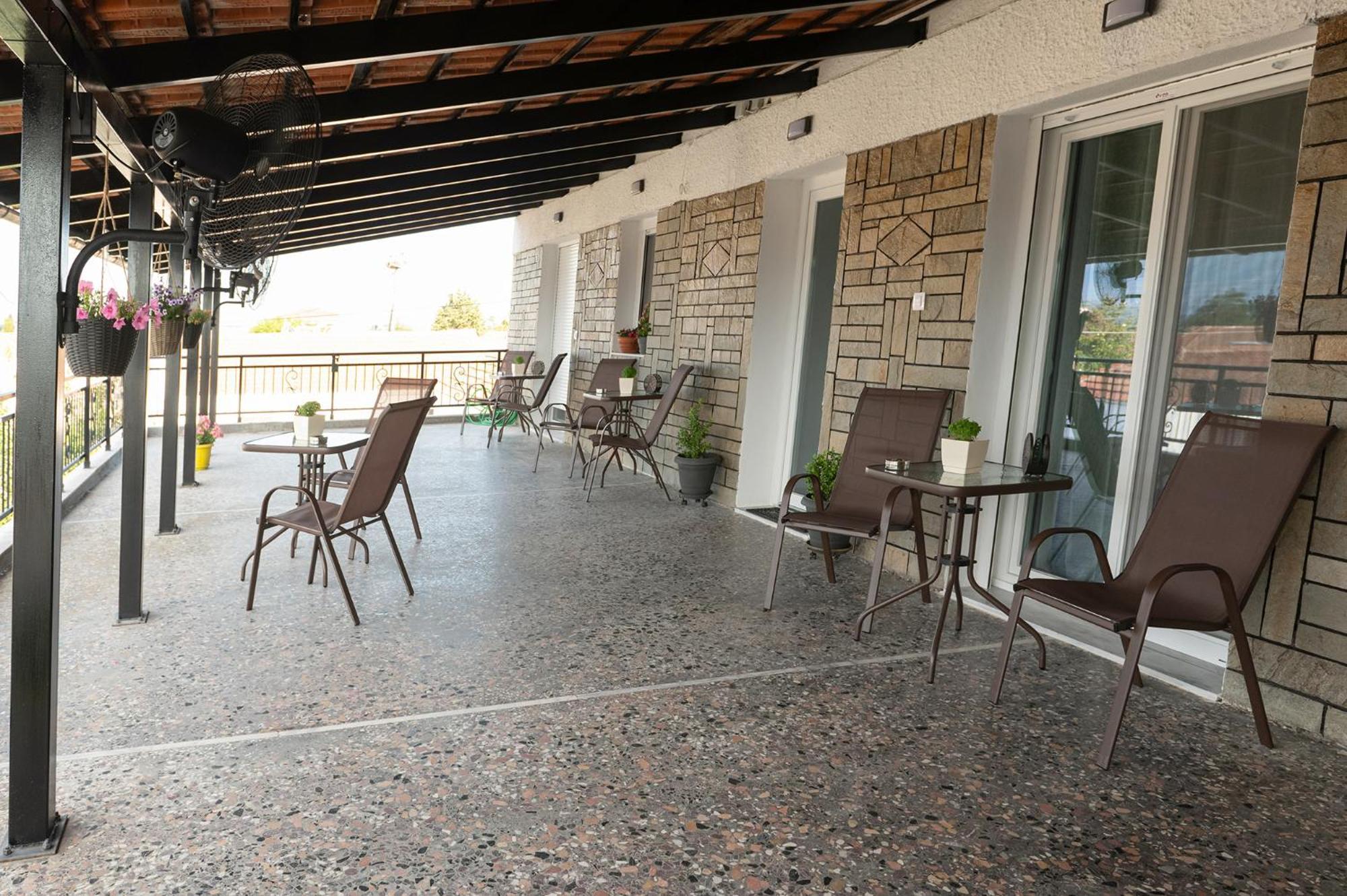 Four Sis Rooms Mangana Esterno foto